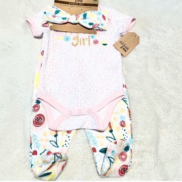 NWT Baby 3pc Shimmery Gold MAMA’S GIRL Onesie Set - Picture 2 of 6